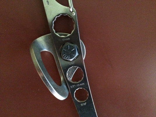 Metolius torque nut tool, in use
