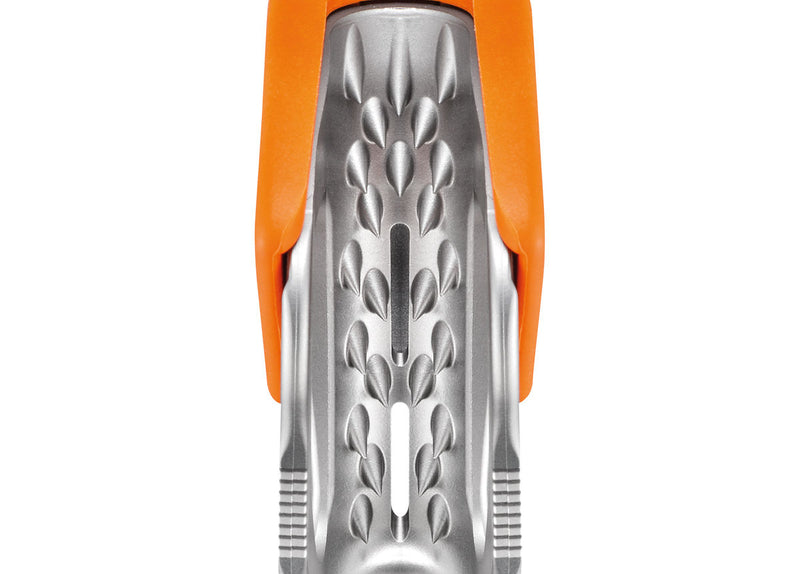Load image into Gallery viewer, Petzl Tibloc lightweight ascender, teeth view
