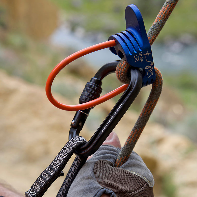 Load image into Gallery viewer, Metolius Element 2 screwgate carabiner, in use
